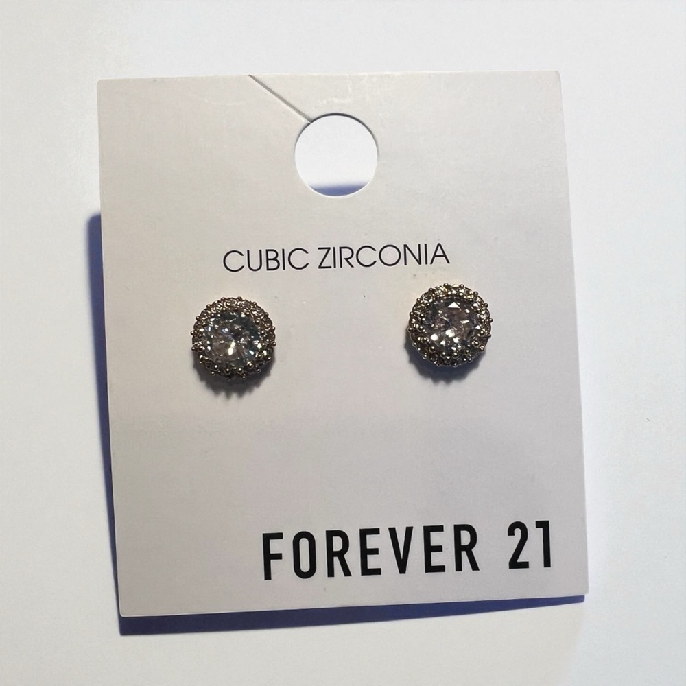 Forever 21 Silver Cubic Zirconia Stud Earrings – NWT